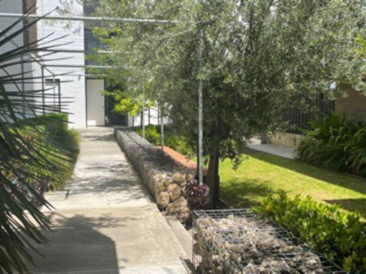 Blinco Hideaway- Modern Spacious 1Br Art Precinct W Balcony 弗里曼特 外观 照片